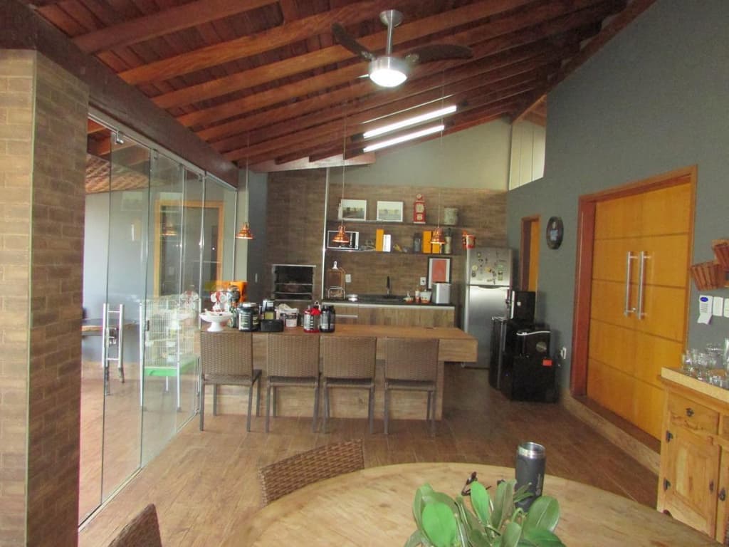 Foto 5 de 11: Casa em leilão em Barretos - SP, bairro Pereira — Casa, A.T. 300m², A.C. 149m², Pereira