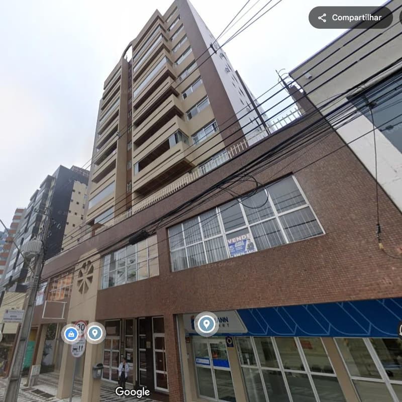 Foto 1 de 2: Apartamento em leilão em Curitiba - PR — Apartamento n.º 201, com 127,57 metros quadrados de área útil, situado no 2º andar do Edifício Saint Maurice e uma vaga de garagem.