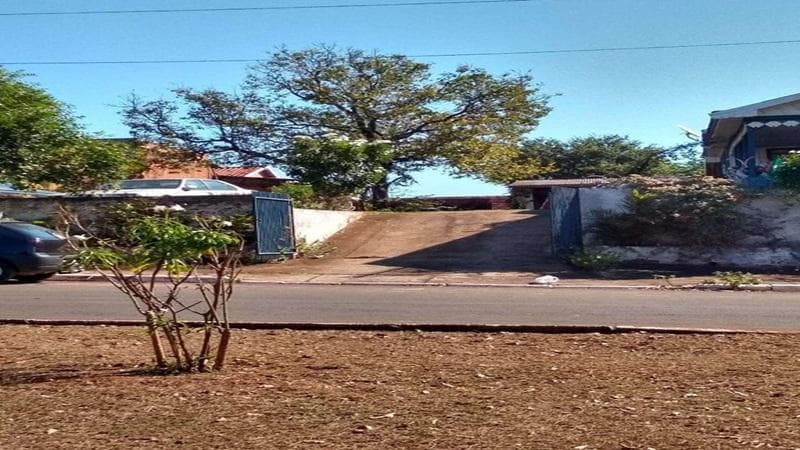 Foto 1 de 4: Terreno em leilão em Icaraíma - PR, bairro Centro — TERRENO URBANO, A.T.450 M², A.C. 20 M², COM BENFEITORIA EM ICARAÍMA/PR