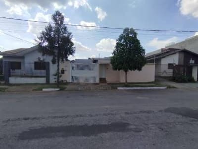 Foto 4 de 17: Casa em leilão em Lucas Do Rio Verde - MT, bairro Jardim Cerrado — Casa 149m² com Terreno 282m² | Lucas do Rio Verde-MT | Jardim Cerrado | Oportunidade - Próx. à Av. Mato Grosso e Hospital São Lucas - Financiamento até 420 Meses!