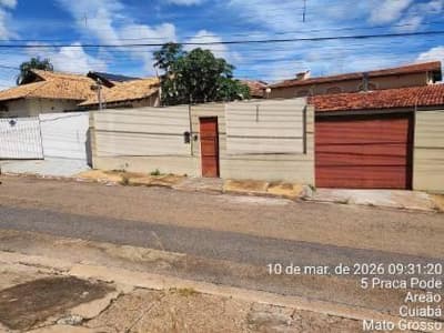 Foto 2 de 3: Casa em leilão em Cuiabá - MT, bairro Areão — Casa 338m² com Terreno 866m² | Cuiabá-MT | Areão | Oportunidade - Próx. ao Shopping Três Américas e Av. Fernando Corrêa - Financiamento até 420 Meses!