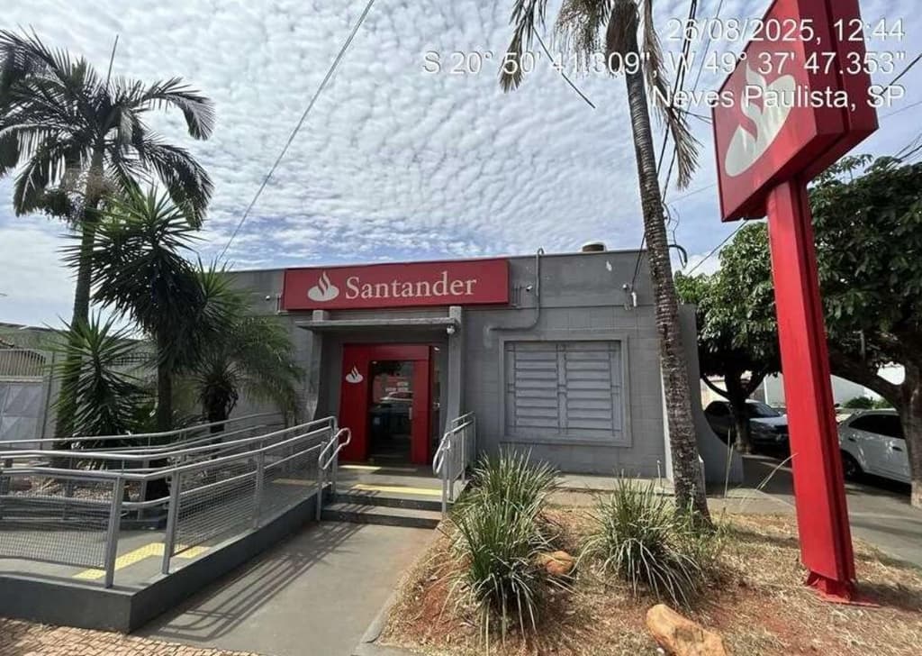 Foto 6 de 6: Comercial em leilão em Neves Paulista - SP, bairro Centro — Ex-agência, Neves Paulista / SP