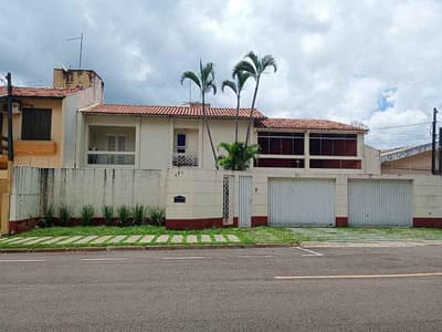 Casa em leilão em Londrina - PR — Casa 378m² no bairro Jardim Petropolis em Londrina/PR - Ocupado