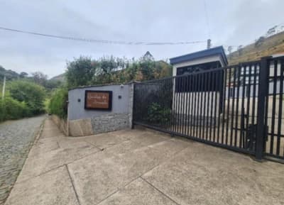 Foto 1 de 2: Casa em leilão em Petrópolis - RJ, bairro Carangola — Casa 892m², Bairro Carangola, Petrópolis/RJ