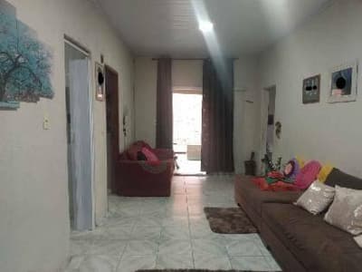 Foto 6 de 15: Casa em leilão em Caldas Novas - GO — Casa 178m² com Terreno 608m² | Caldas Novas-GO | Caldas do Oeste - Ampla com 4 Dorms e Varanda - Financiamento até 420 Meses!