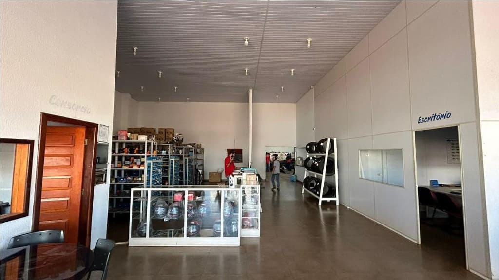 Foto 4 de 8: Comercial em leilão em Tabaporã - MT, bairro Centro — IMÓVEL COMERCIAL | A.T 450,00M² E A.C. 450,00M² | CENTRO EM TABAPORÃ/MT