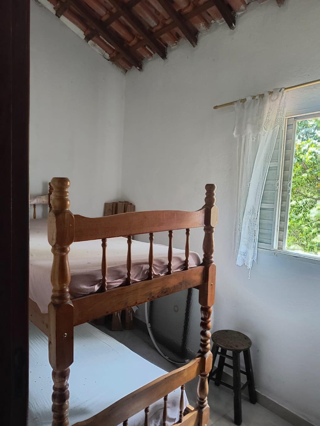 Foto 10 de 15: Casa em leilão em São Lourenço Da Serra - SP — VENDA DIRETA - ACEITANDO PROPOSTAS: CHÁCARA 211m² COM PISCINA E 410 FRUTÍFERAS EM SÃO LOURENÇO DA SERRA