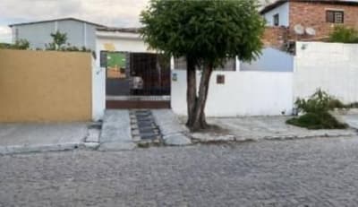 Foto 3 de 3: Casa em leilão em Caruaru - PE, bairro Kennedy — Casa 121m² com Terreno 198m² | Caruaru-PE | Kennedy - Financiamento até 420 Meses!