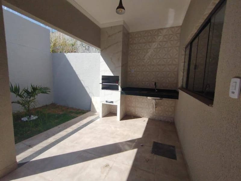 Foto 5 de 12: Casa em leilão em Caldas Novas - GO, bairro Jardim Serrano — Casa 97m² com Terreno 180m² | Caldas Novas-GO | Jardim Serrano - com 3 Qts - Financiamento até 420 Meses!