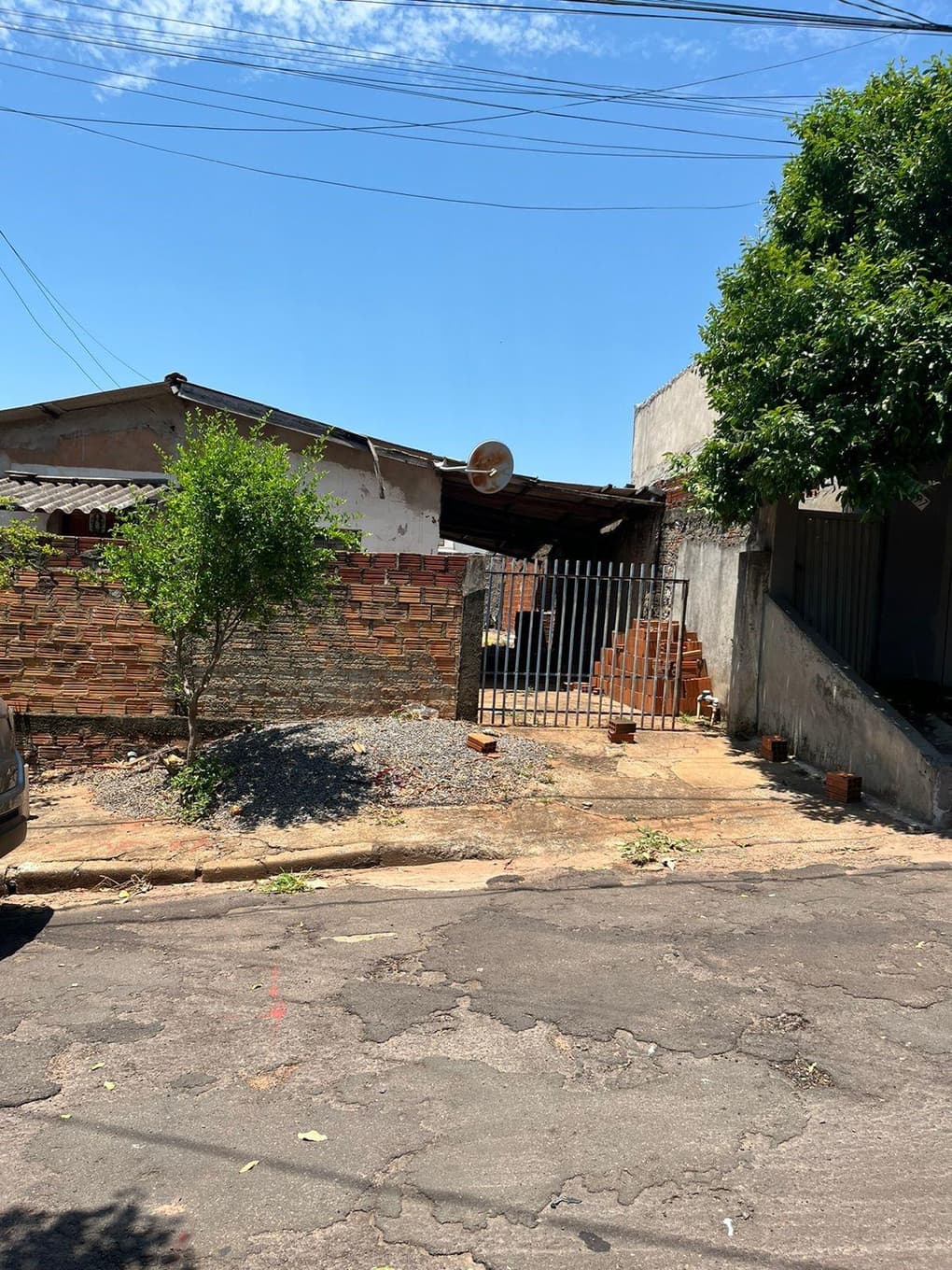 Foto 2 de 4: Terreno em leilão em Umuarama - PR — Lote nº 08, com 206,80m², Loteamento MUTIRÃO PARQUE INDUSTRIAL I, Umuarama/PR