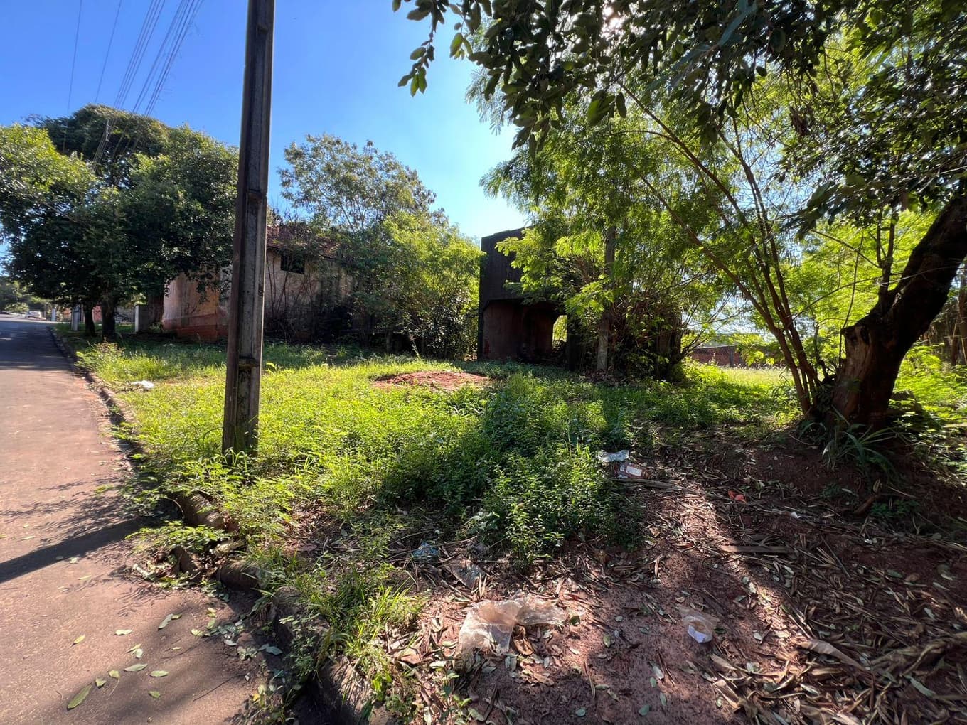 Foto 5 de 12: Terreno em leilão em Indianópolis - PR — Fração ideal de 8,33% de Terras, contendo benfeitoria de área total aproximada de 100,00m², Cianorte/PR