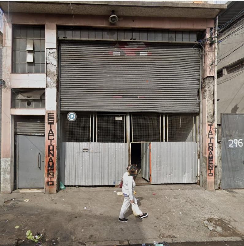 Foto 2 de 3: Comercial em leilão em São Paulo - SP — Imóvel Comercial na Rua Vinte e Um de Abril, 300 - Brás, São Paulo/SP - Matrículas 1.247 e 1.248 do 3º CRI
