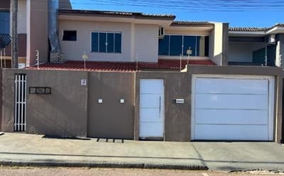 Casa em leilão em Campo Mourão - PR — Sobrado com área privativa de 152,39ms², Campo Mourão/PR
