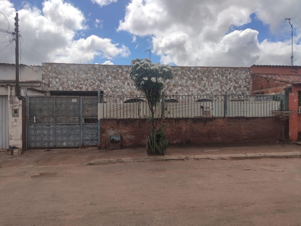 Foto 1 de 5: Casa em leilão em Valparaíso De Goiás - GO, bairro Jardim Oriente — Casa 59m² | Jardim Oriente, Valparaíso/GO | Próximo à BR-040 |