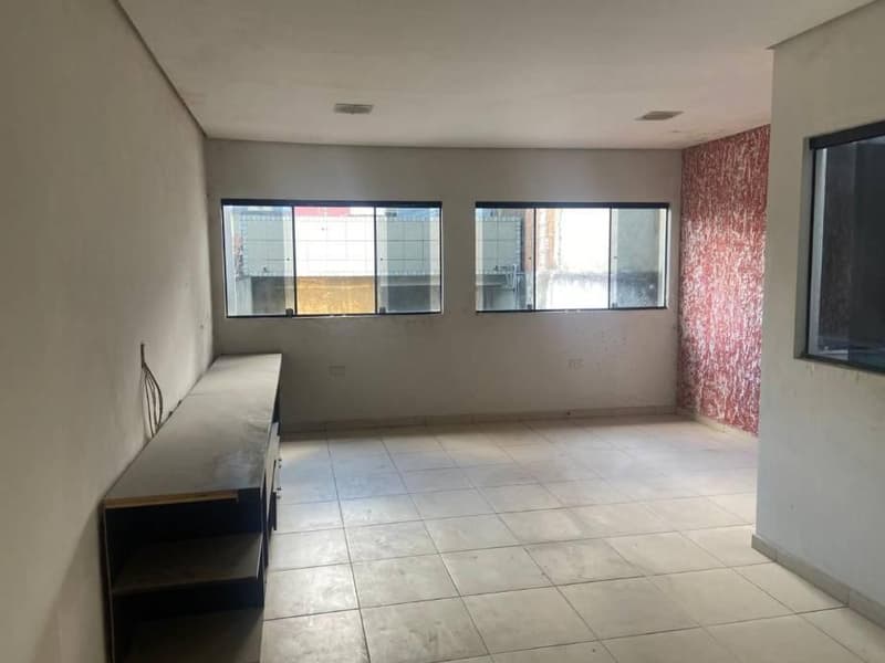 Foto 8 de 11: Casa em leilão em Vitória De Santo Antão - PE, bairro Matriz — Casa 160m² com Terreno 142m² | DESOCUPADA | Vitória de Santo Antão-PE | Matriz | 3 Qts - Próx. à Av. Silva Jardim e ao Hospital João Murilo de Oliveira - Financiamento até 420 Meses!