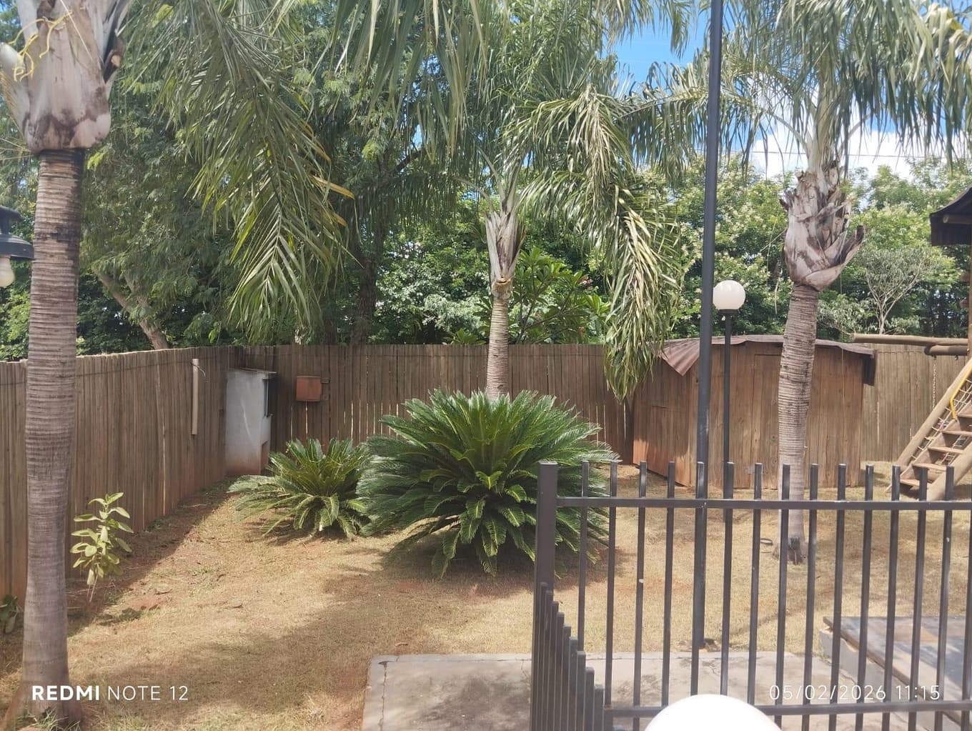 Foto 4 de 16: Casa em leilão em Mendonça - SP — Casa de Alto Padrão em Condomínio Fechado com Piscina, Quadra de Areia e 1.002,62 m² de Terreno Mendonça/SP