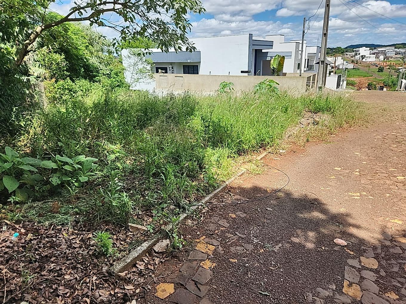 Foto 3 de 3: Terreno em leilão em Dois Vizinhos - PR — LOTE URBANO Nº 13-A DA QUADRA Nº 08 LOCALIZADO NO LOTEAMENTO CRISTO REI EM DOIS VIZINHOS/PR - ÁREA DE 364,87M²