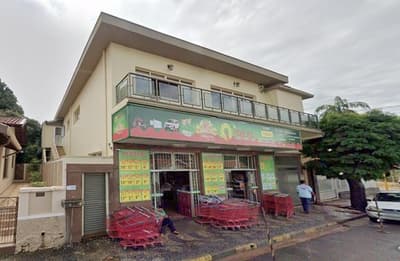 Comercial em leilão em São Sebastião Da Grama - SP — (50%) Imóvel misto, A.C. 270m², Centro