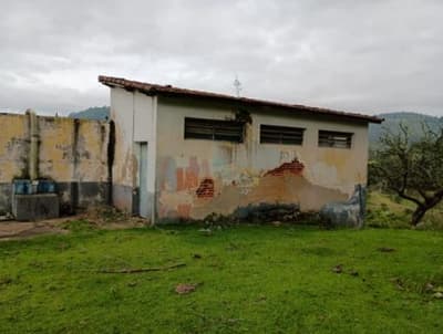 Foto 24 de 70: Area Rural em leilão em Amparo - SP, bairro Três Pontes — Imóvel Rural, A.T. 19ha, A.C. 7.362m², antigo abatedouro, galpões, casas, Três Pontes