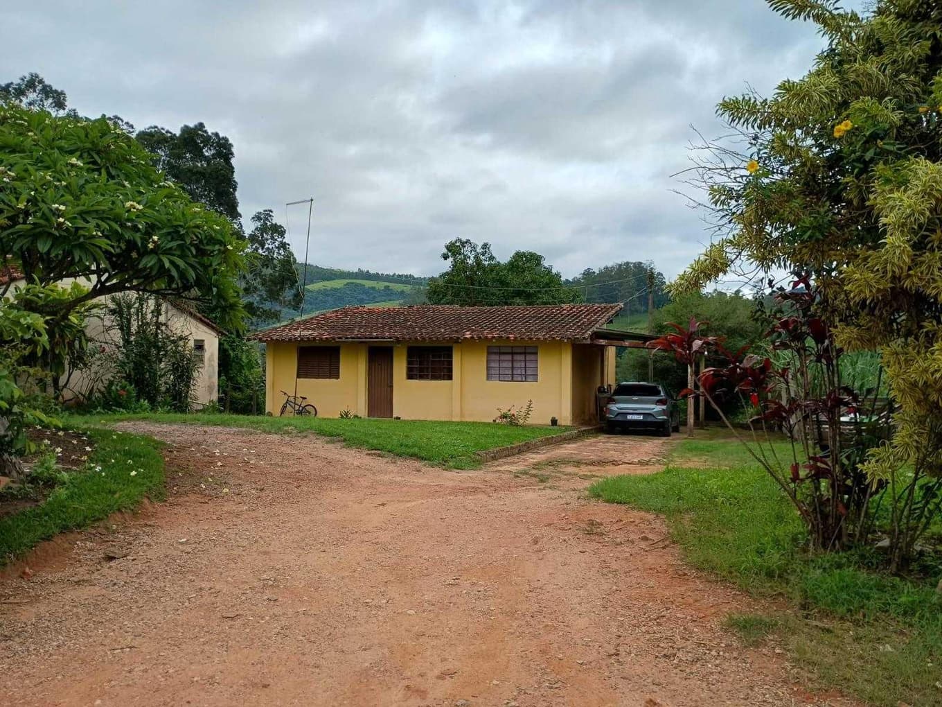 Foto 57 de 70: Area Rural em leilão em Amparo - SP, bairro Três Pontes — Imóvel Rural, A.T. 19ha, A.C. 7.362m², antigo abatedouro, galpões, casas, Três Pontes