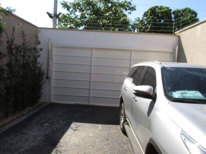 Foto 13 de 21: Casa em leilão em Trindade - GO, bairro Vila Padre Eterno — Casa, 614.0 m2, Ocupado, Trindade / GO (32% abaixo da avaliação)