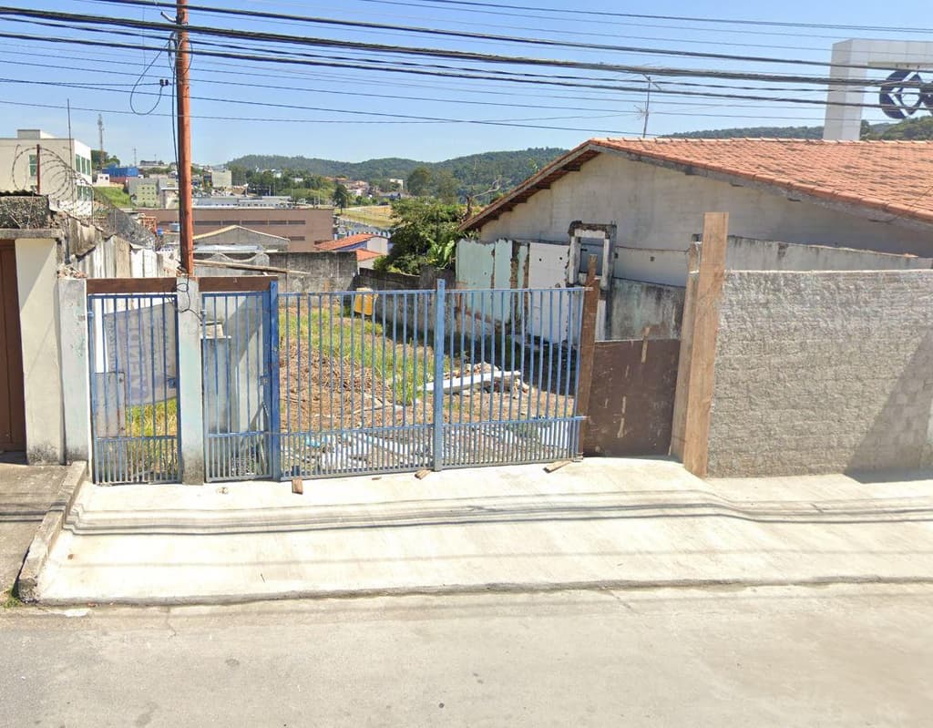 Terreno em leilão em Cotia - SP — Terreno 150m², Vila São Franciso de Assis, em Cotia/SP - Ocupado