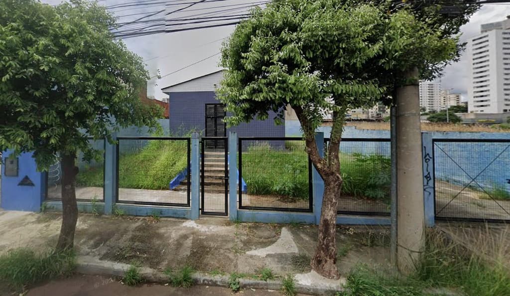 Foto 1 de 3: Terreno em leilão em Uberlândia - MG — Terreno c/ construção 320m², DESOCUPADO, Cazeca, Uberlândia/MG