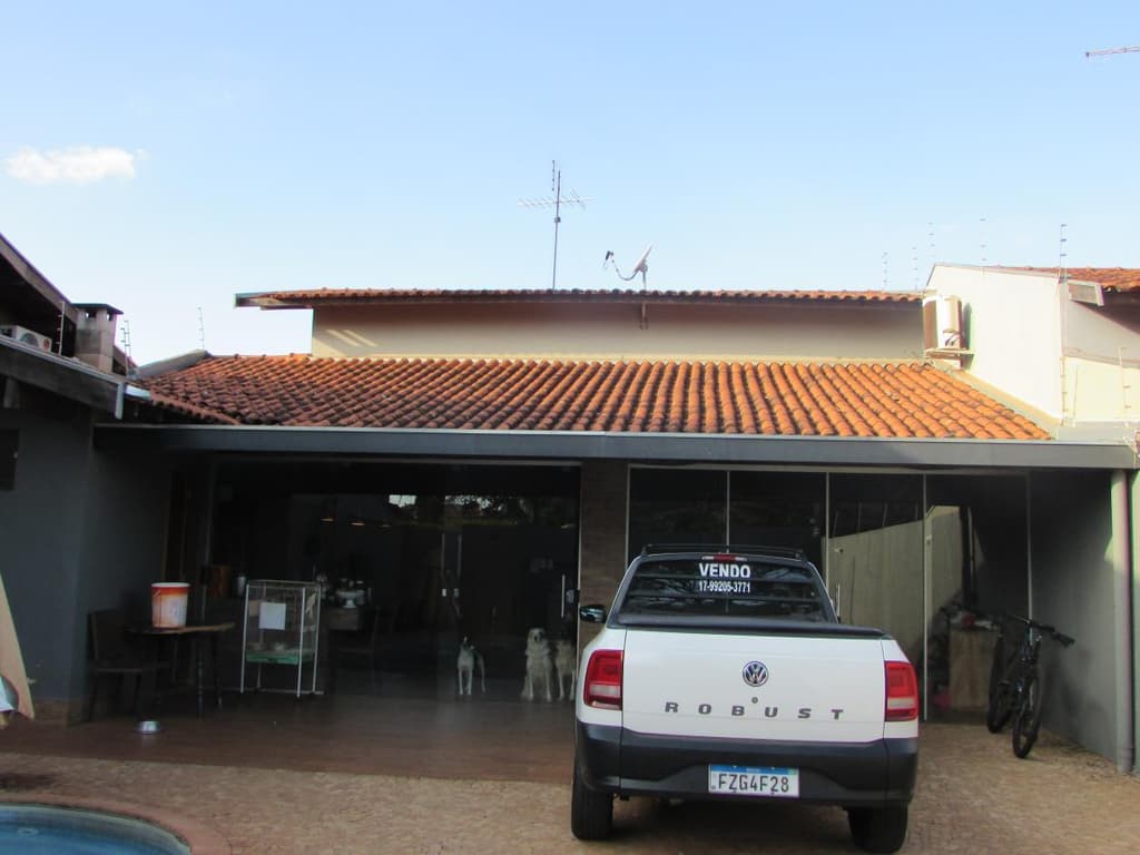 Foto 2 de 11: Casa em leilão em Barretos - SP, bairro Pereira — Casa, A.T. 300m², A.C. 149m², Pereira