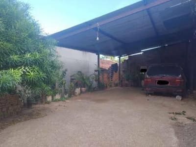 Foto 2 de 15: Casa em leilão em Caldas Novas - GO — Casa 178m² com Terreno 608m² | Caldas Novas-GO | Caldas do Oeste - Ampla com 4 Dorms e Varanda - Financiamento até 420 Meses!