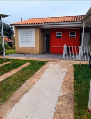 Foto 5 de 10: Casa em leilão em Ponta Grossa - PR — Casa de alvenaria nº 497, do Condomínio Moradas Ponta Grossa, com áre a total de 41,5259 m².