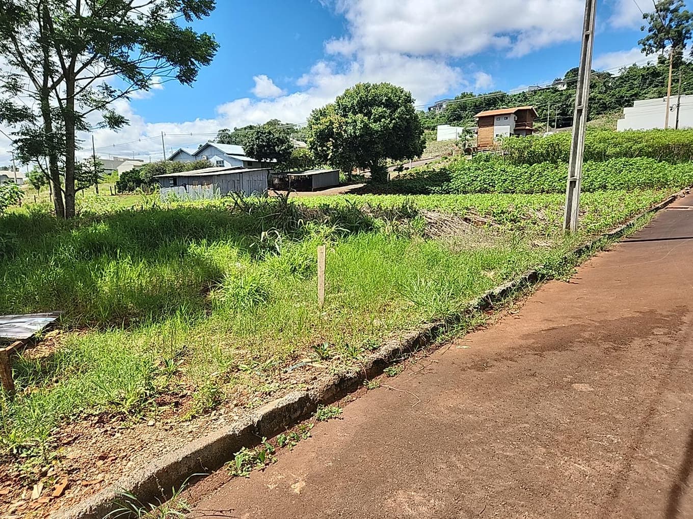 Foto 3 de 3: Terreno em leilão em Dois Vizinhos - PR — LOTE URBANO Nº 01 DA QUADRA Nº 10 LOCALIZADO NO LOTEAMENTO REALIZE II EM DOIS VIZINHOS/PR - ÁREA DE 414,10M²