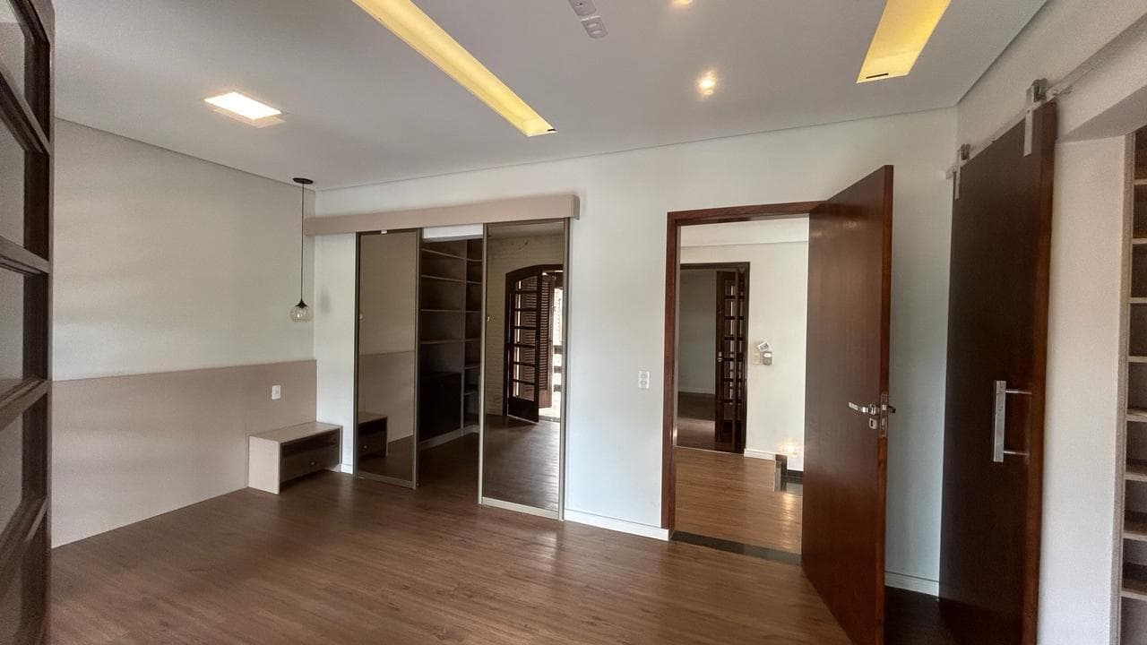 Foto 11 de 30: Casa em leilão em Mogi Das Cruzes - SP — IMÓVEL URBANO- ÁREA TOTAL 500 m2- Em MOGI DAS CRUZES/SP