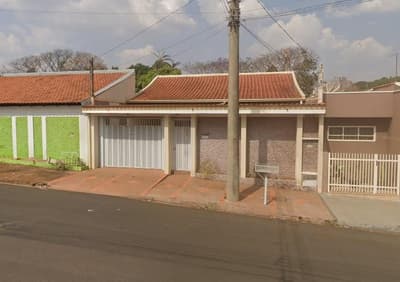 Foto 3 de 3: Casa em leilão em Altinópolis - SP — Casa - Morada Gabriela - A.T. 190,00n² - A.C. 141,16m².