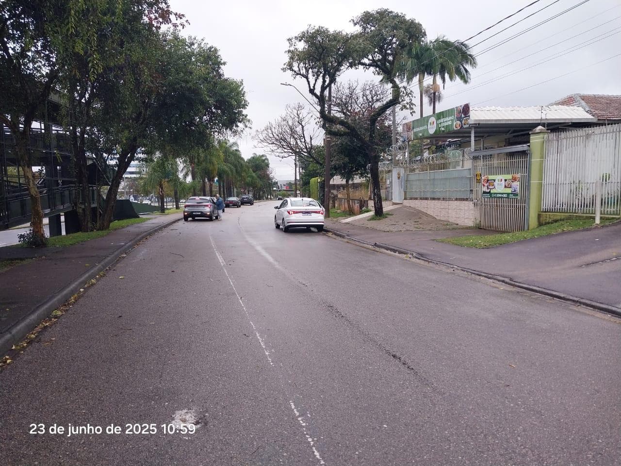 Foto 7 de 11: Casa em leilão em Curitiba - PR, bairro Guabirotuba — Fração Ideal solo de 0,12457 ou seja 144,11m², Curitiba/PR