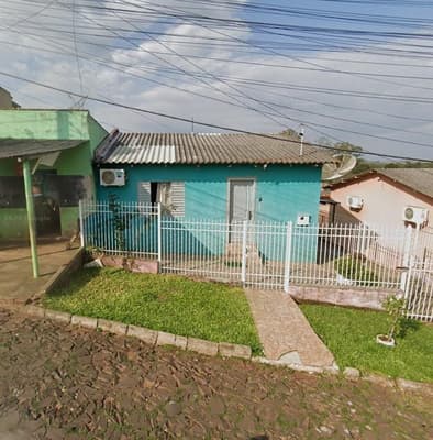 Foto 1 de 3: Casa em leilão em Cruz Alta - RS — Casa 189m², Machado, Cruz Alta/RS - ocupada
