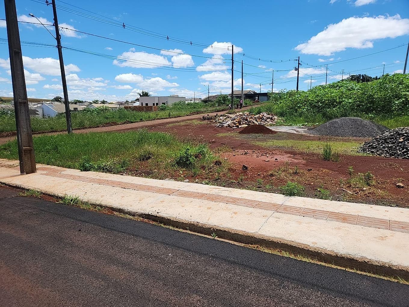 Foto 1 de 4: Terreno em leilão em Dois Vizinhos - PR — LOTE URBANO Nº 01 DA QUADRA Nº 17 LOCALIZADO NO LOTEAMENTO CASA DA GENTE II EM DOIS VIZINHOS/PR ¿ ÁREA DE 260,00M²
