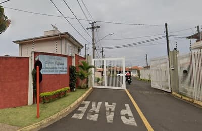 Casa em leilão em São Carlos - SP — Sobrado, A.T. 251m², A.C. 188m², suíte, 2 dorms, Cidade Jardim