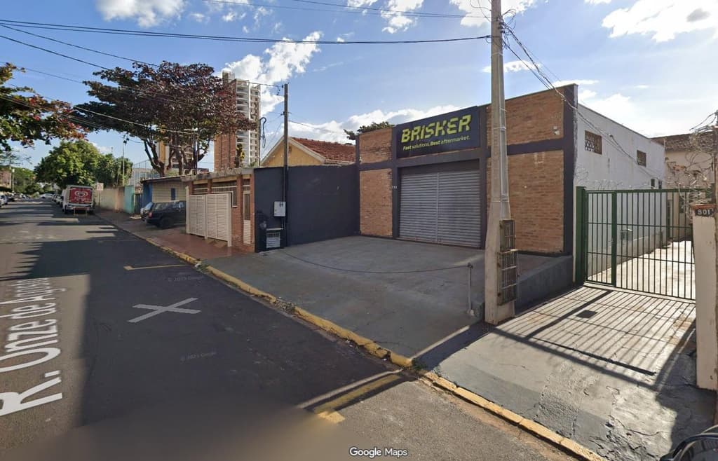 Foto 26 de 27: Casa em leilão em Ribeirão Preto - SP — IMOVEL - CASA tipo SOBRADO construído nos fundos de terreno - Bairro Campos Elísios em Ribeirão Preto/SP