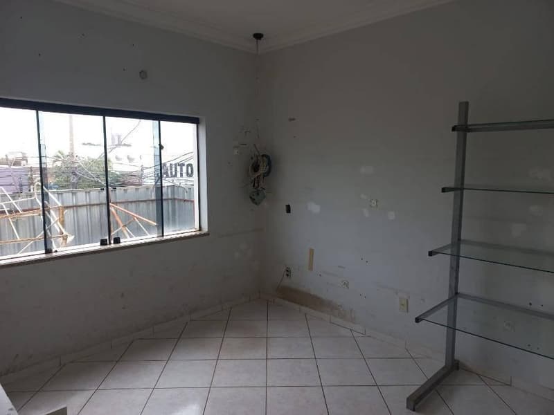 Foto 2 de 28: Casa em leilão em Rondonópolis - MT, bairro Vila Birigui — Casa, Rondonópolis / MT