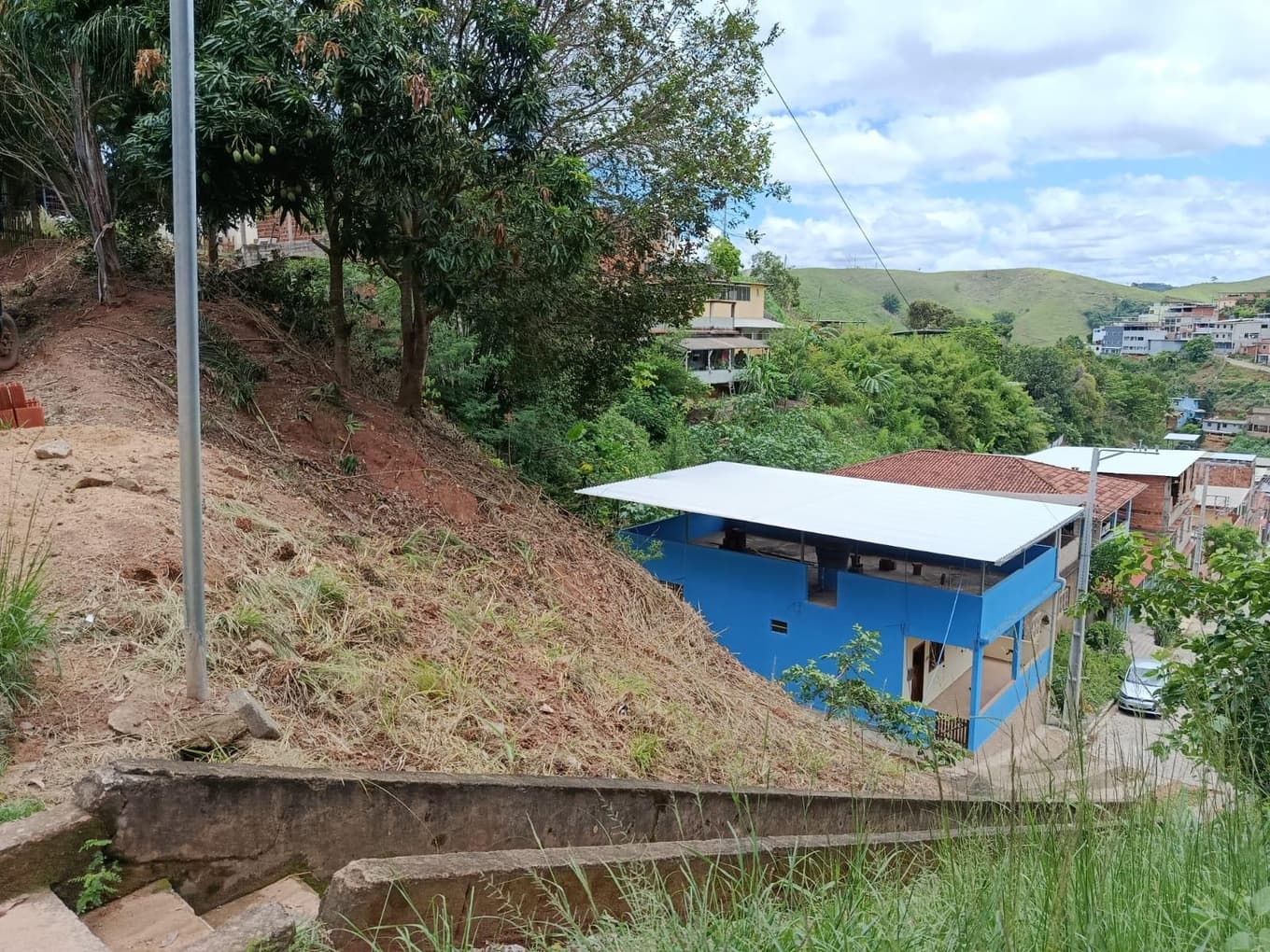 Foto 3 de 4: Comercial em leilão em Miradouro - MG — IMÓVEL URBANO COM ÁREA TOTAL DE 243,57 m² EM MIRADOURO-MG