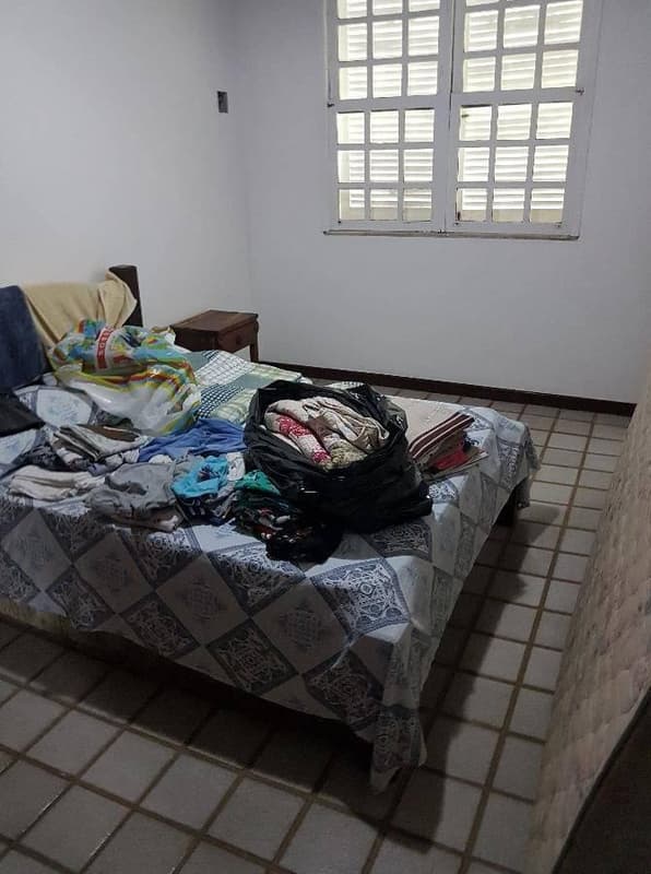 Foto 10 de 17: Casa em leilão em Camaçari - BA, bairro Centro — Casa 301m² com Terreno 1324m² | Camaçari-BA | Centro | Oportunidade Única - Próx. ao Boulevard Shopping Camaçari e Atacadão - Financiamento até 420 Meses!