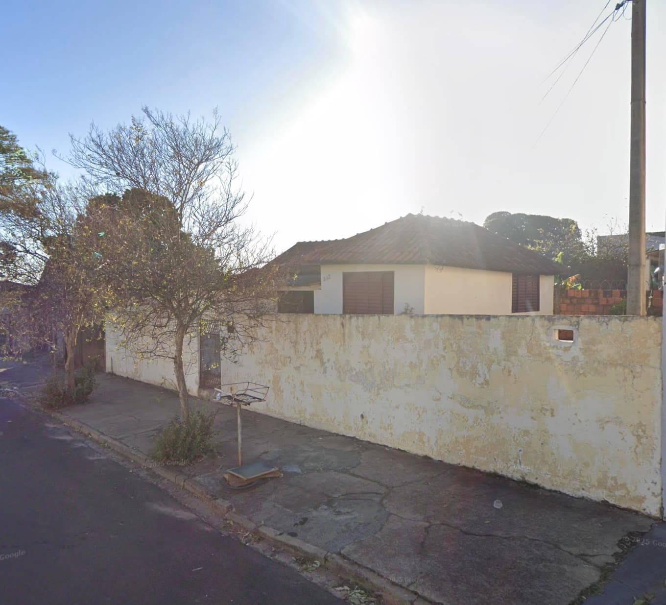 Foto 1 de 2: Casa em leilão em Garça - SP, bairro Rebelo — PARTE IDEAL DE 16,66% CASA DE TIJOLOS COM 150 M2 - CIDADE DE GARÇA