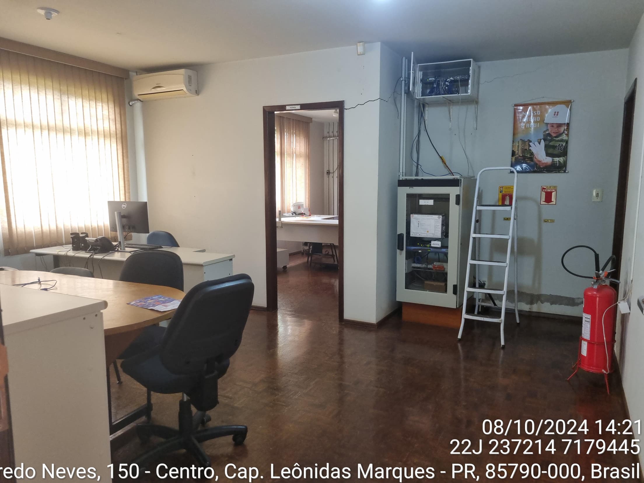 Foto 3 de 8: Casa em leilão em Capitão Leônidas Marques - PR — Casa 152m² Desocupada no Bairro Centro em Capitão Leonidas Marques/PR