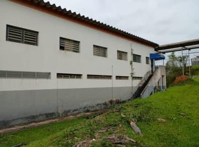 Foto 18 de 70: Area Rural em leilão em Amparo - SP, bairro Três Pontes — Imóvel Rural, A.T. 19ha, A.C. 7.362m², antigo abatedouro, galpões, casas, Três Pontes