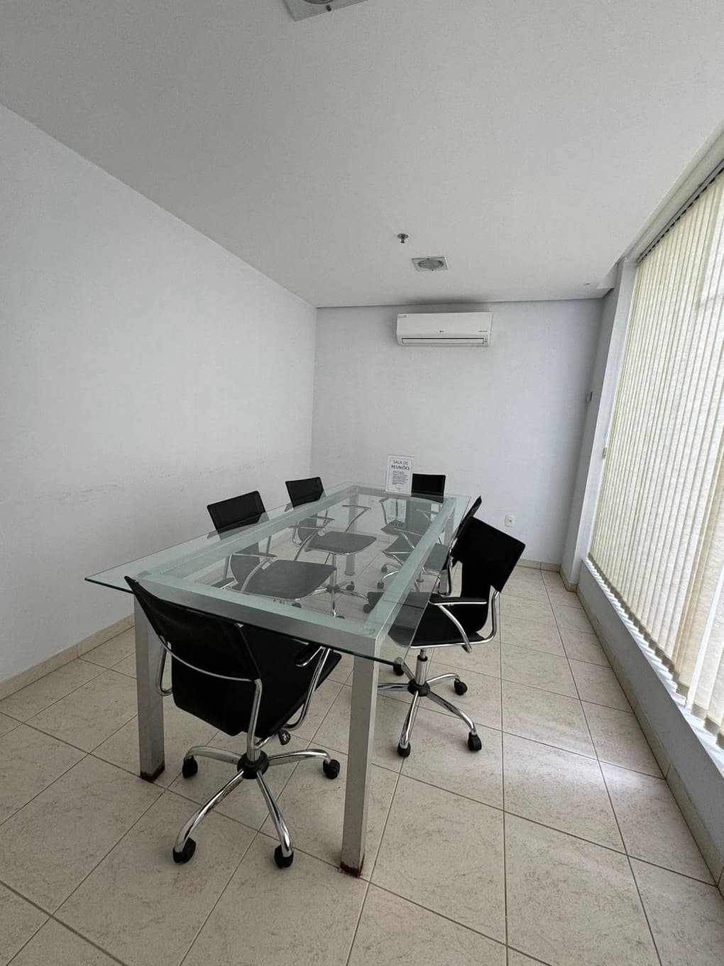 Foto 18 de 23: Comercial em leilão em Porto Alegre - RS, bairro Menino Deus — Sala comercial, Desocupado, 32.0 m2, PORTO ALEGRE / RS
