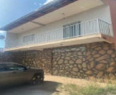 Foto 1 de 3: Casa em leilão em Trindade - GO — Casa 337m², Ocupada, em Trindade/GO