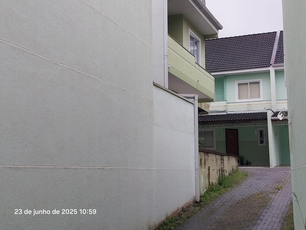Foto 10 de 11: Casa em leilão em Curitiba - PR, bairro Guabirotuba — Fração Ideal solo de 0,12457 ou seja 144,11m², Curitiba/PR