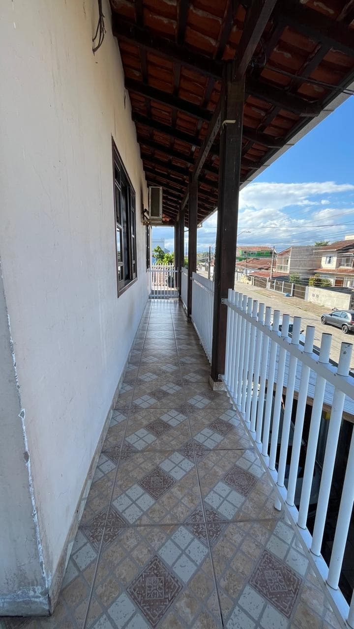 Foto 2 de 9: Imóvel em leilão em Joinville - SC, bairro Espinheiros — Imóvel comercial/residencial com A.T. 318.273,47m², bairro Espinheiros, Joinville/SC