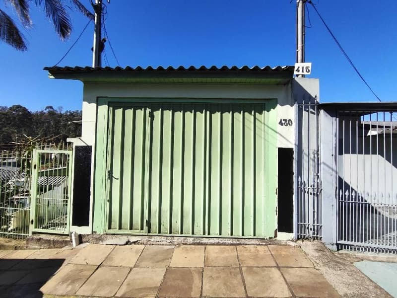 Foto 8 de 10: Casa em leilão em Caxias Do Sul - RS, bairro Planalto — Casa 190,26m² com Terreno 177,02m² | Caxias do Sul-RS | Planalto - 6 Dorms, 3 Banheiros e 2 Vagas - Financiamento até 420 Meses!