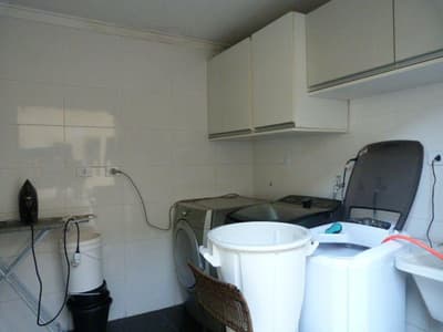 Foto 4 de 14: Casa em leilão em Santo André - SP, bairro Vila Camilópolis — Casa unificada, A.T. 600m², A.C. 771m², 4 suítes, área gourmet, terraço, piscina, Vila Camilópolis